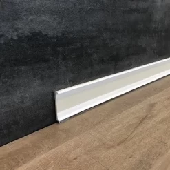 Plinthe Design Pour Lames De Revêtement De Sol à Lèvre Souple Transparente Au Sol