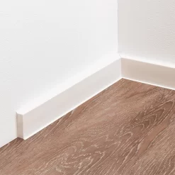 Plinthe En PVC à Lèvre Souple étanche | Savona | 40 X 13 Mm | Lisse | Blanc 14 Plinthe En PVC à Lèvre Souple étanche | Savona | 40 X 13 Mm | Lisse | Blanc -Décoratif Soldes Bolta Q12 40G 1 scaled